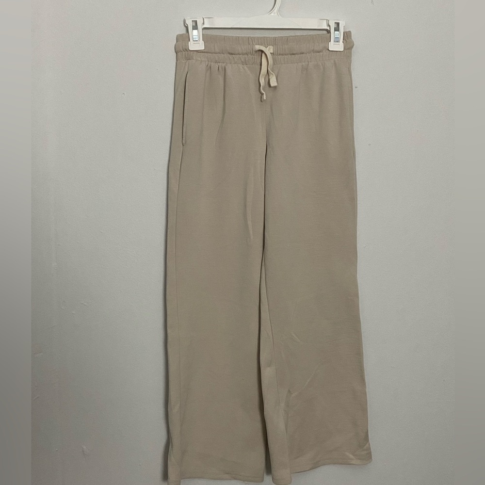 Wide leg pants